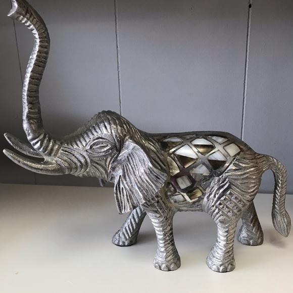 Aluminum Elephant Figurine W / Sea Shell- - Picture 1 of 8